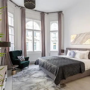vizitați hotelul